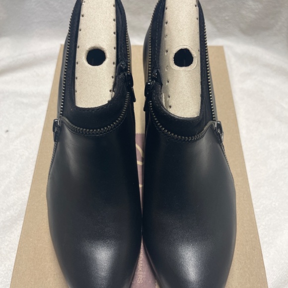 Clarks - Picture 11 of 11